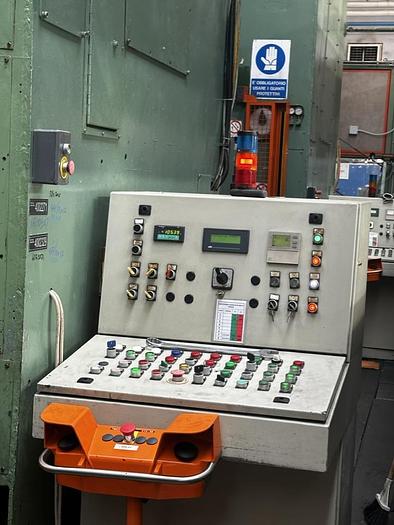 Usato Pressa meccanica CLEARING 600 ton