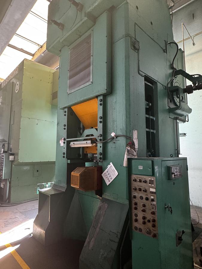 Usato Pressa ginocchiera 1600 ton