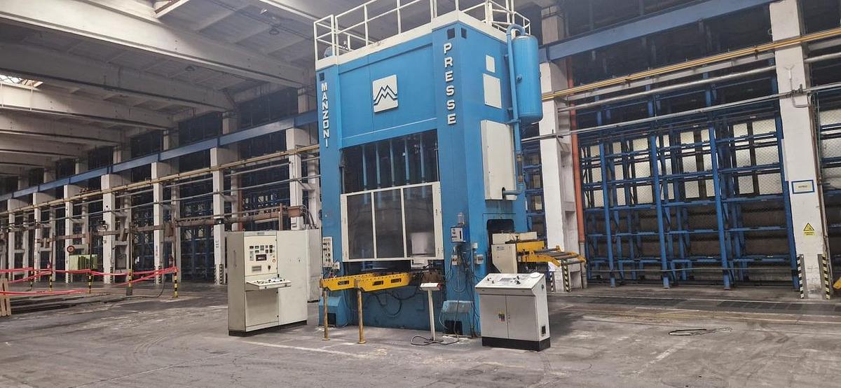 Usato Pressa meccanica doppio montante MANZONI 630 ton.
