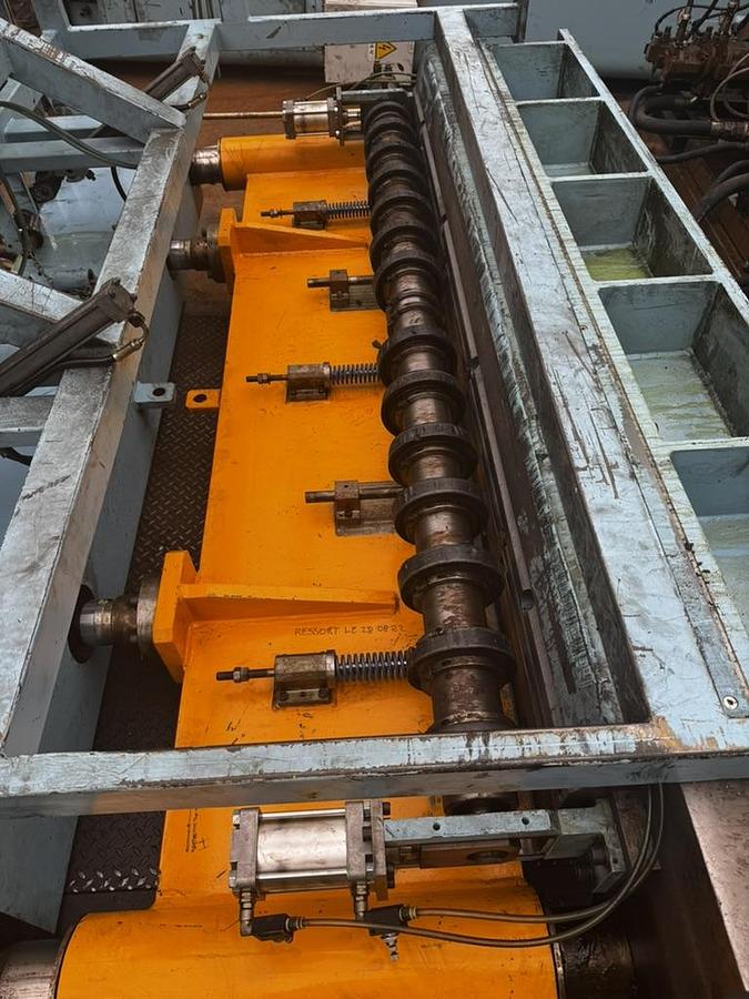 Used Linea di spiatrice 2000 x 3 mm.