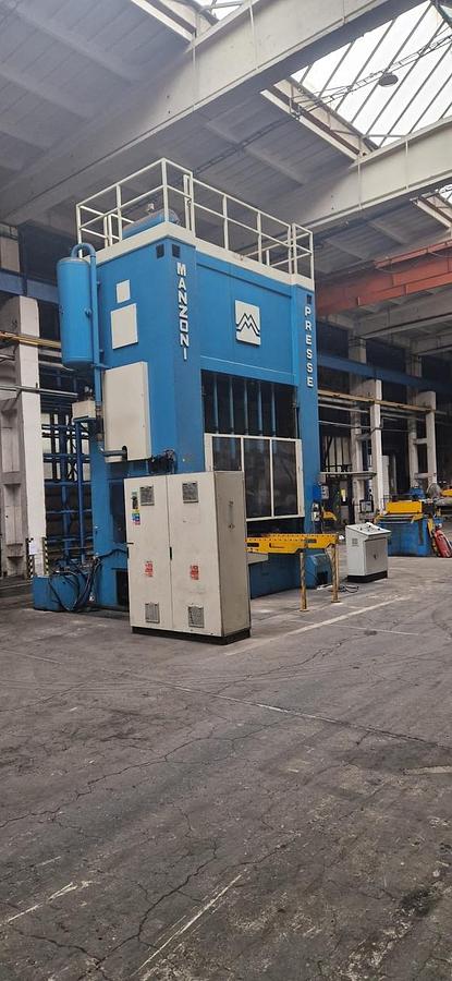 Usato Pressa meccanica doppio montante MANZONI 630 ton.