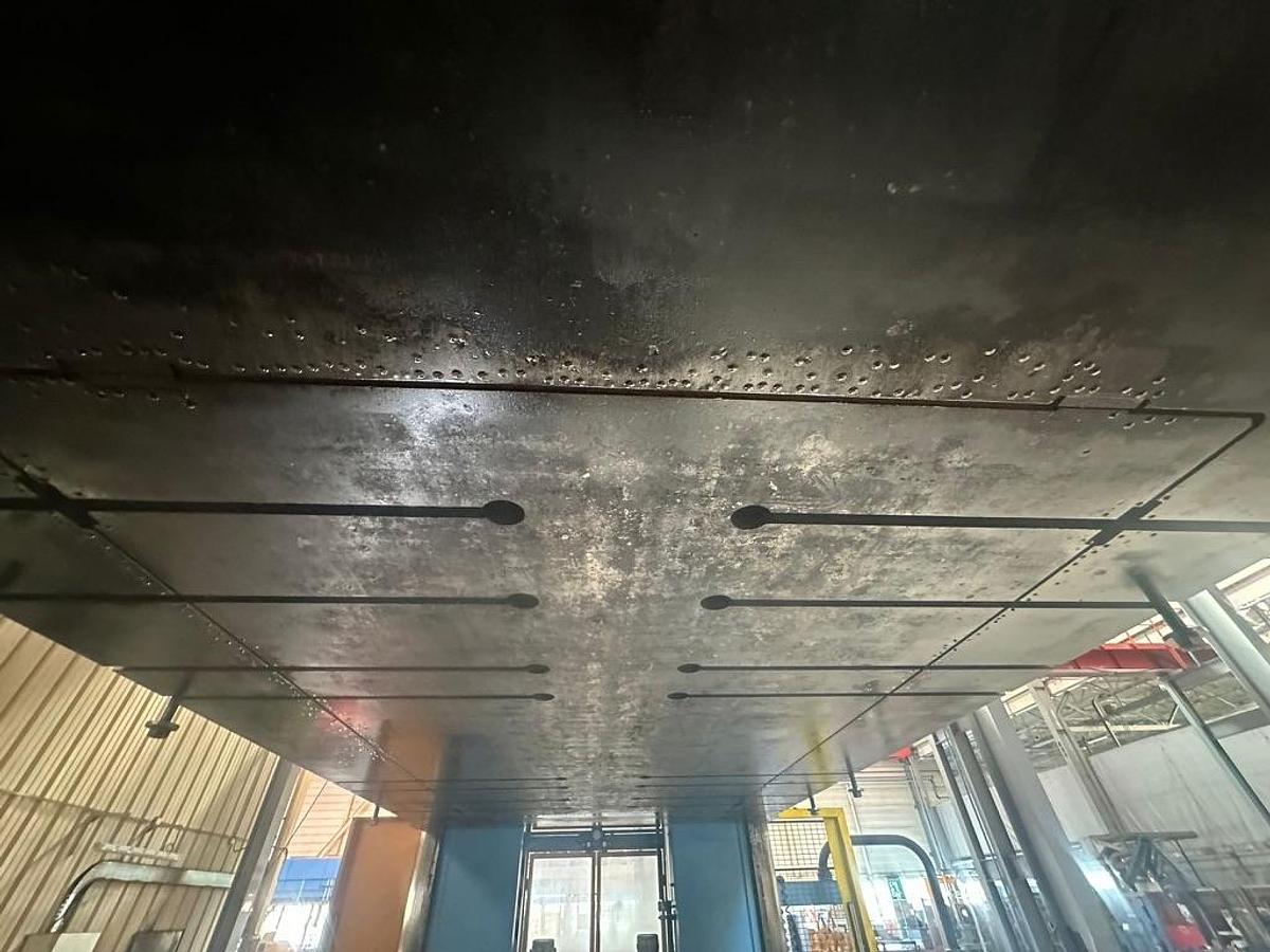 Usato Pressa idraulica doppio montante NAVA 1600 ton.