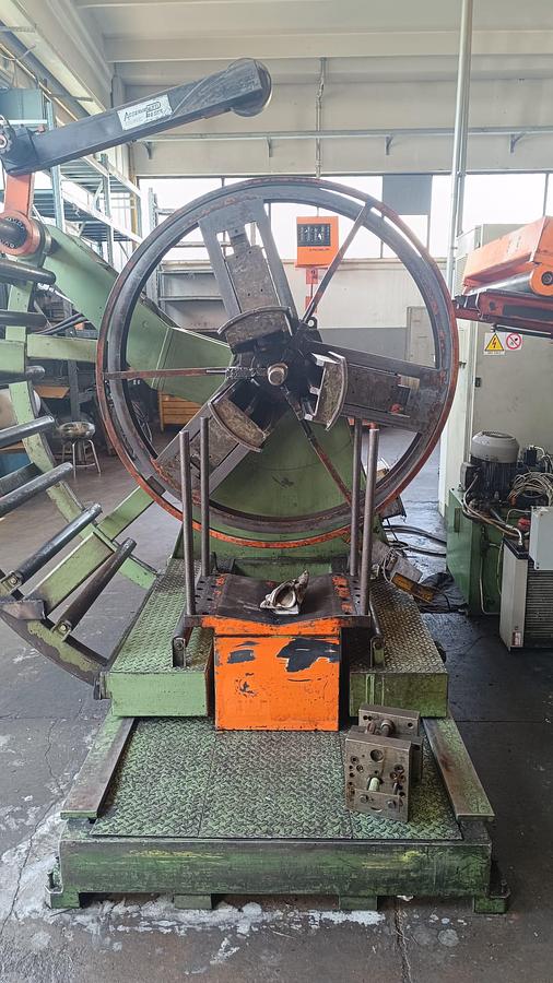 Used Linea compatta Asservimenti presse 800 x 4