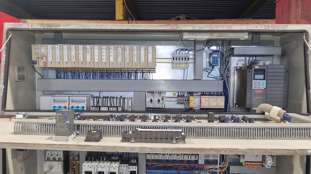 Used Ballenpresse Avermann, Typ AVOS BP 1410, Presskraft 70 t, Baujahr 2002