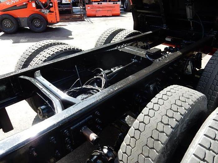 Used 2001 International 4900