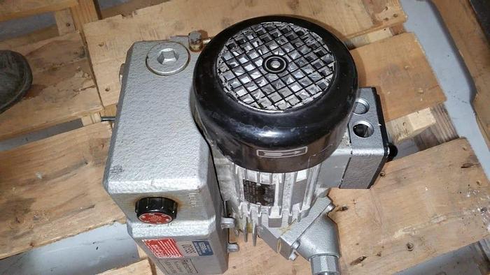 Used RIETSCHLE THOMAS VACUUM PUMP – MODEL VGD 10