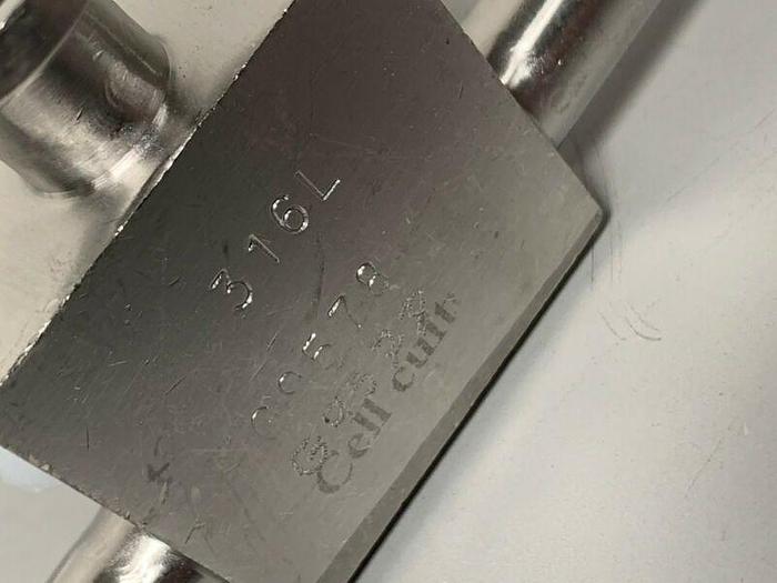 Used ITT Pure-Flo .5x.5-316L-RA20MAX-CWP150 3-way Diaphragm Valve w/ 1/2" Sanitary