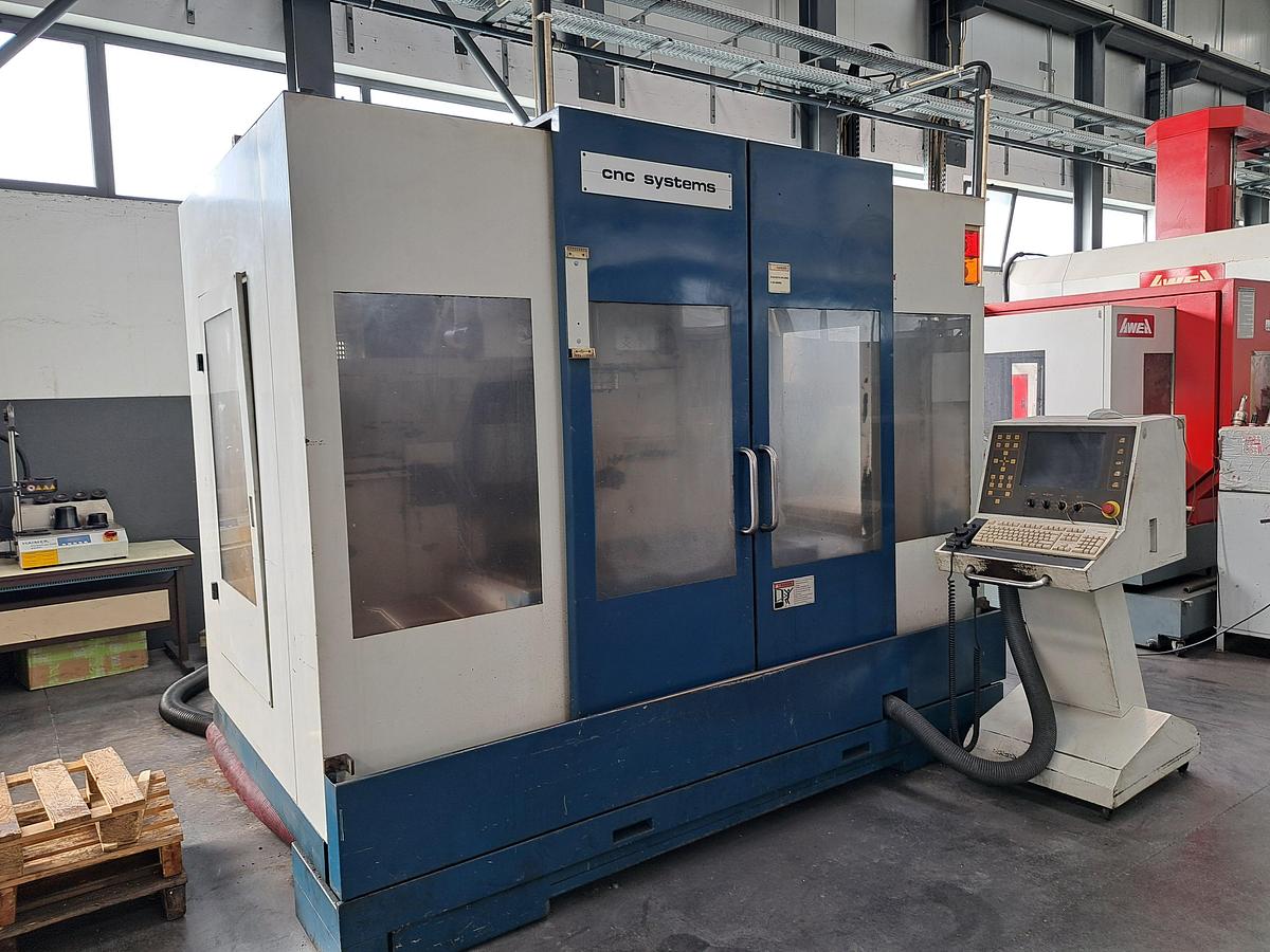 Used Centro de maquinação SHARNOA HPM40