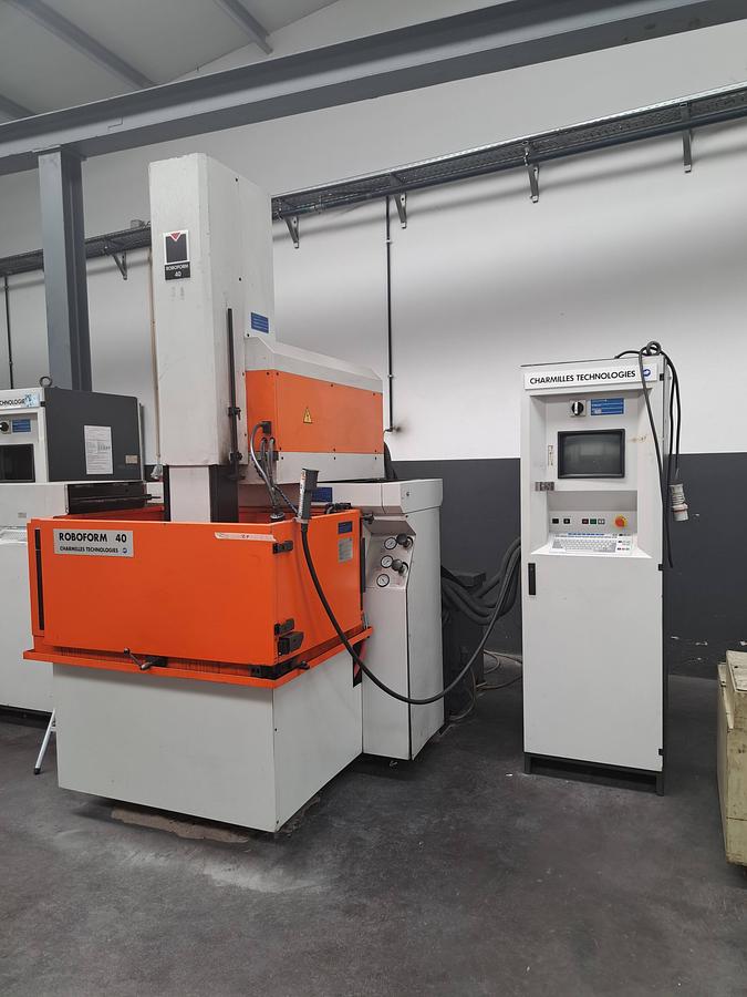 Used Erosão AGIE CHARMILLES ROBOFORM 40