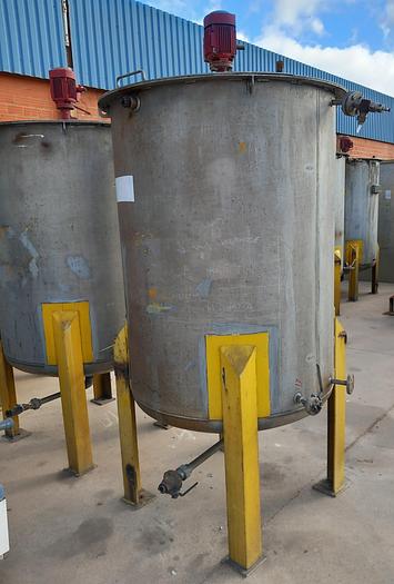 Used Reservatório de inox com misturador