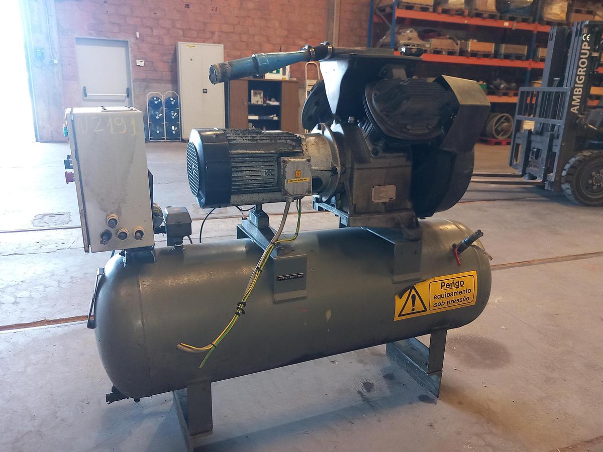 Used Compressor Atlas Copco LE 9 de 7,5 Kw