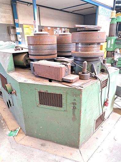 Used Máquina de dobrar perfis e tubos