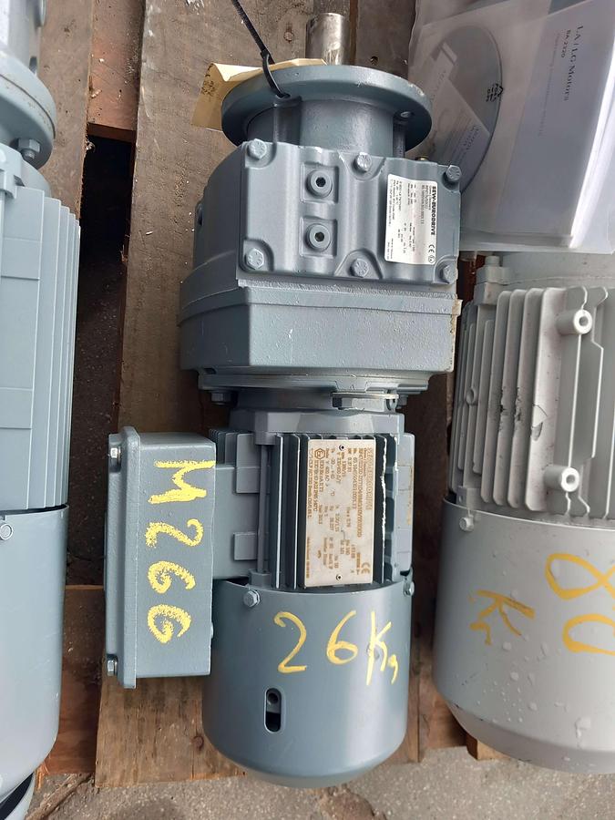 Used Motor com caixa redutora Sew-Eurodrive 1 CV