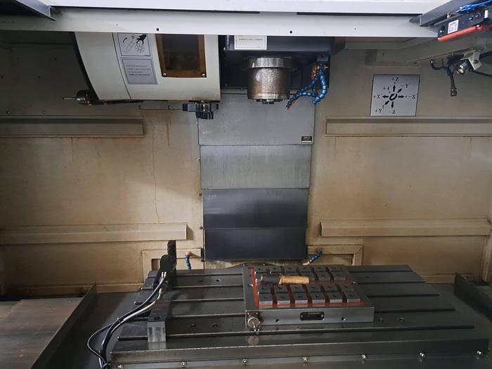 Used Centro de maquinação TAKUMI VC1052