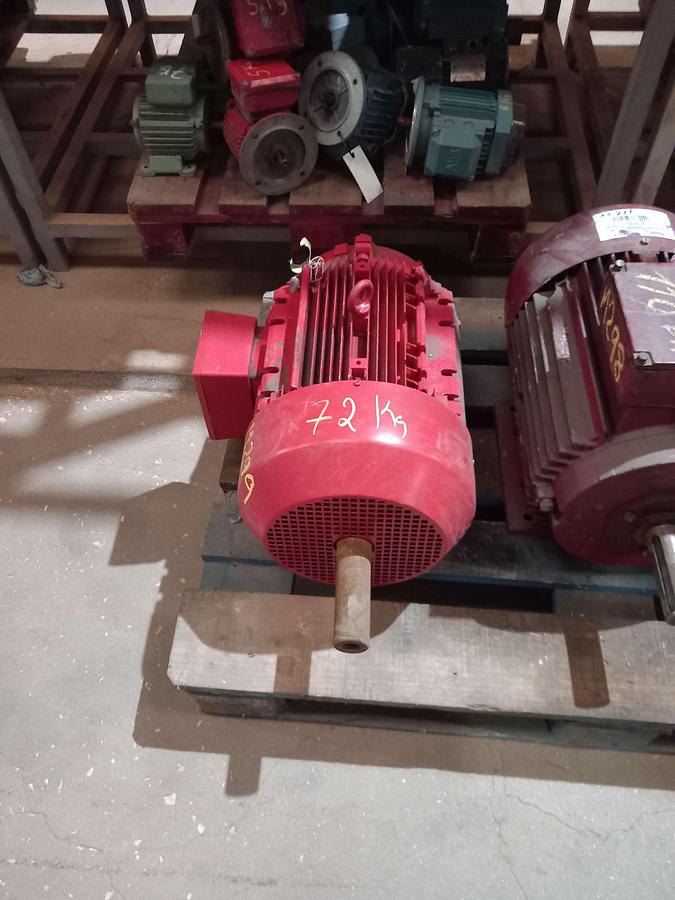 Used Motor elétrico industrial Siemens 9 CV