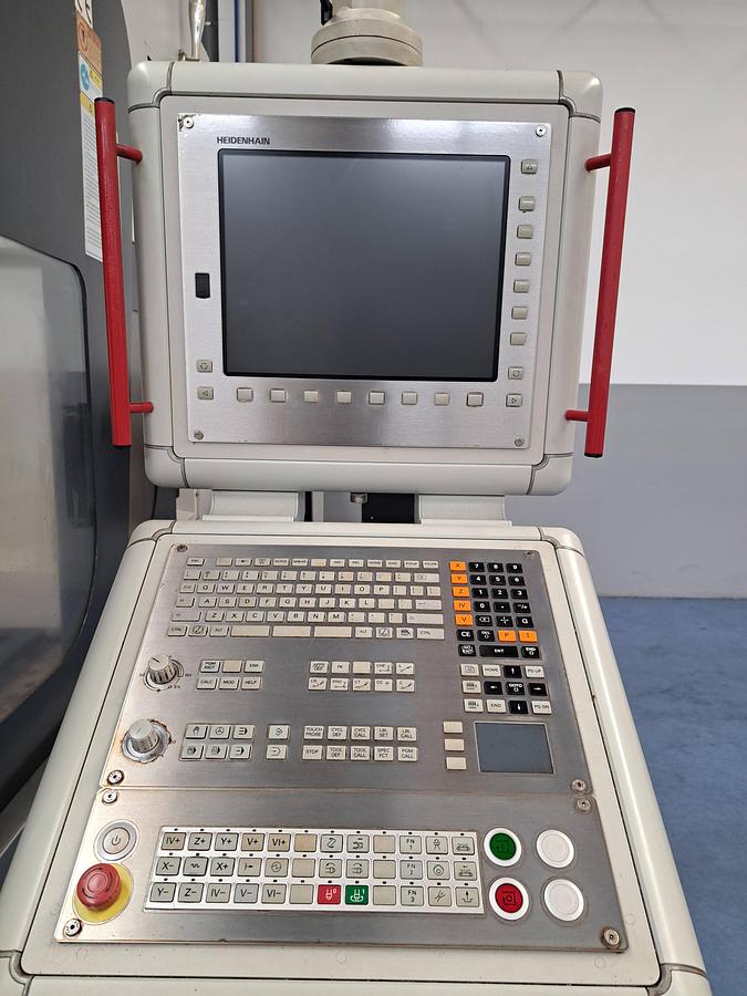 Used Centro de maquinação SKY MASTER VM2000