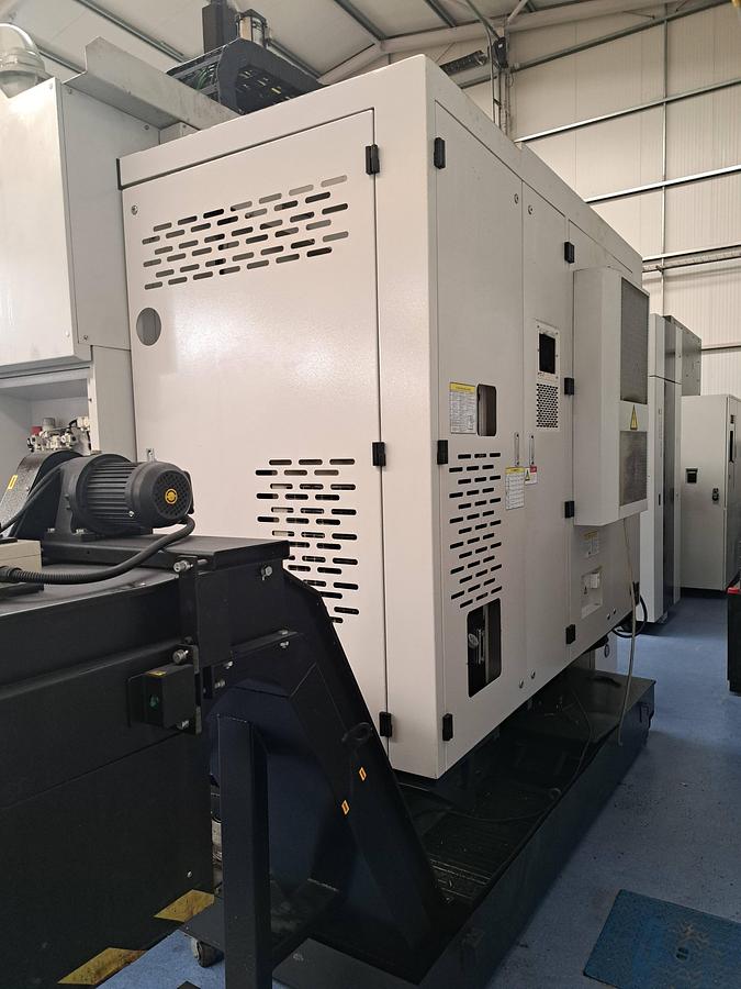 Used Centro de maquinação SKY MASTER VM2000