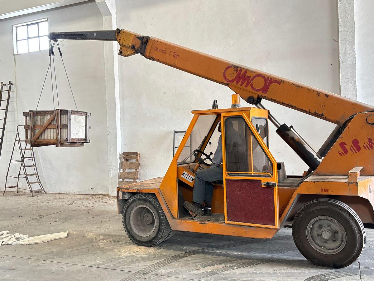 Used Empilhador telescópico de 7 toneladas OMAR