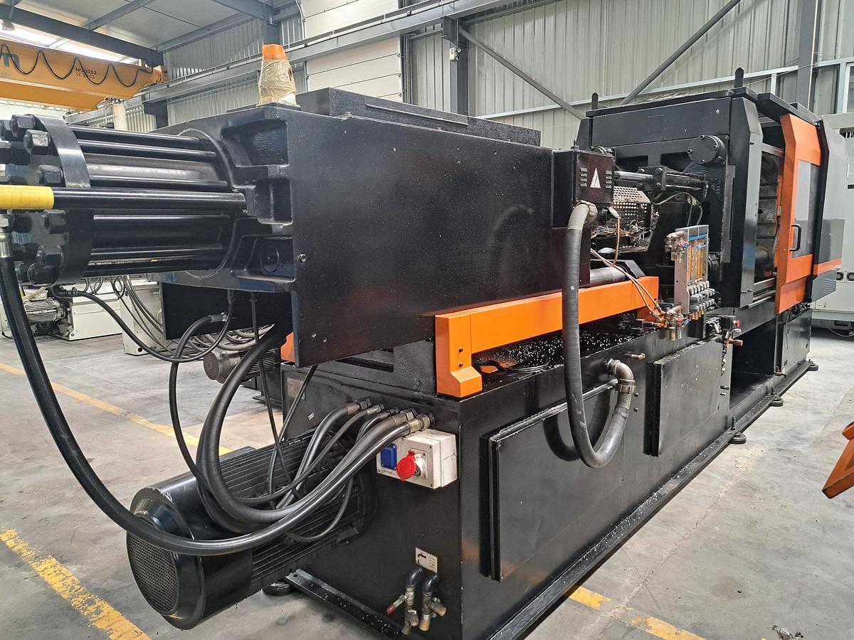 Used 1988 SANDRETTO EUROMAP 1960-350 Serie hp 350 S7 350