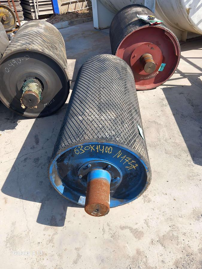 Used Tambor de acionamento emborrachado nervurado 630 x 1400