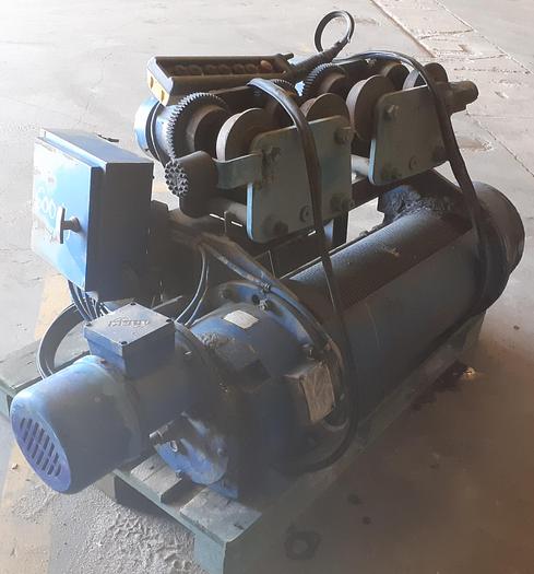 Usado Guincho VICINAY de 3 ton