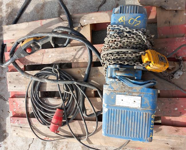 Used Guincho elétrico DEMAG de 800kg