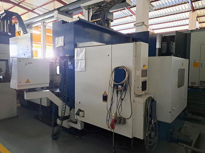 Used Centro de maquinação Awea VP2012
