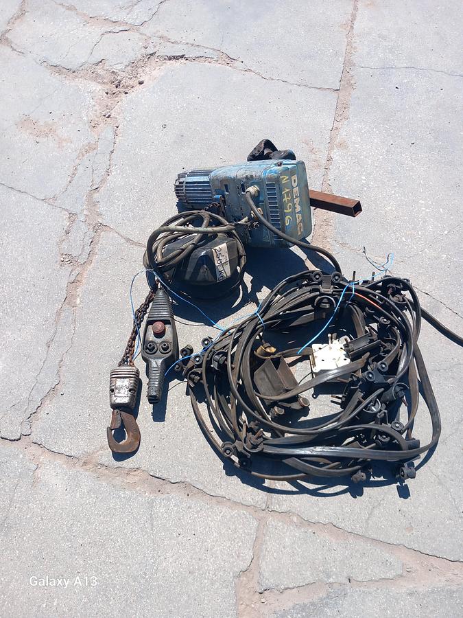 Used Guincho Demag DKUN 1-125K VI de 0,25 Tn