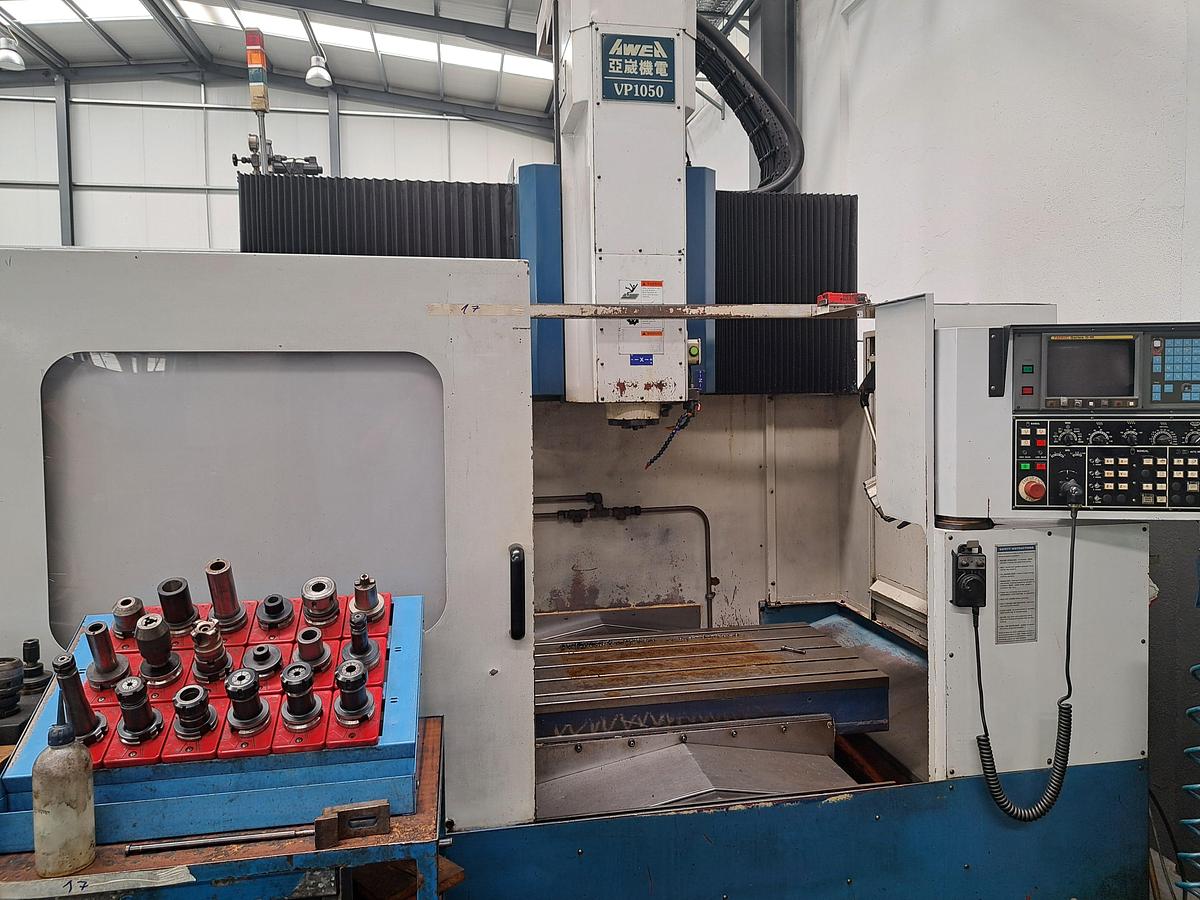Used Centro de maquinação AWEA VP1050