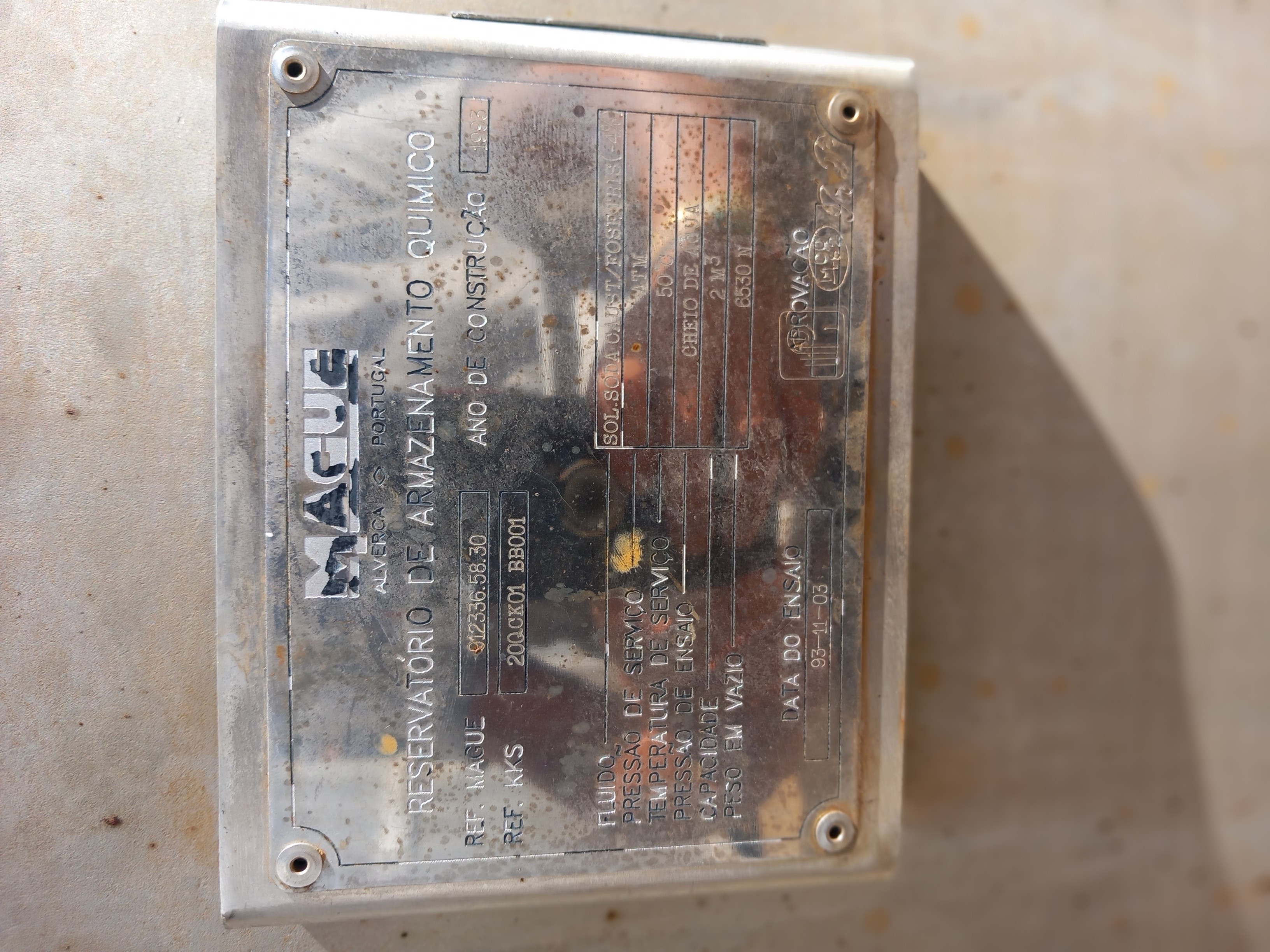 Used Depósito de inox 2000 litros com misturador