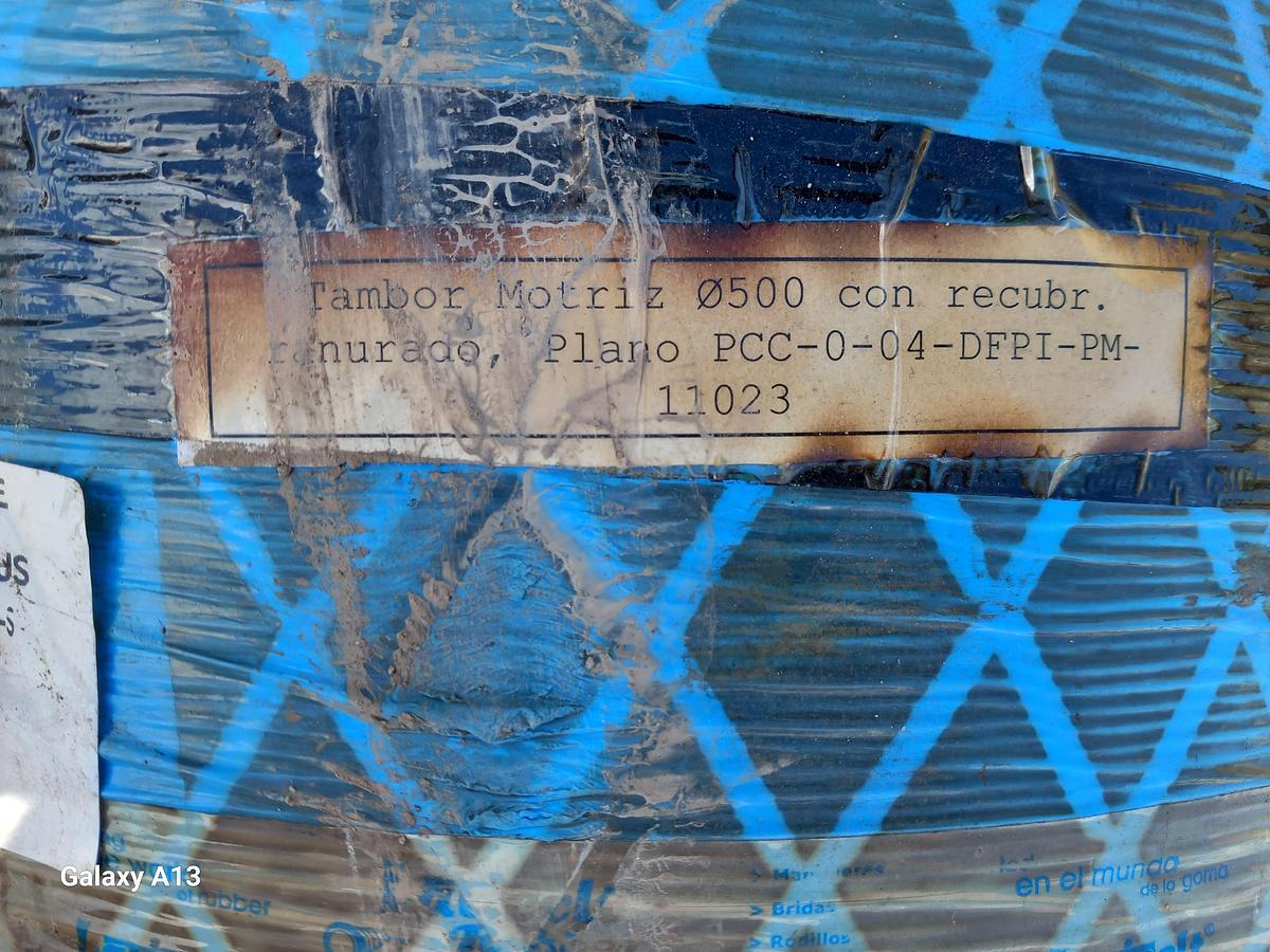 Used Tambor de acionamento com banda de rodagem ranhurada 500 x 1400