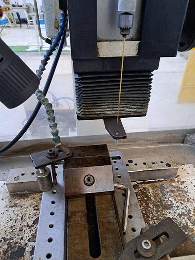 Used Erosão por fio EDM S26