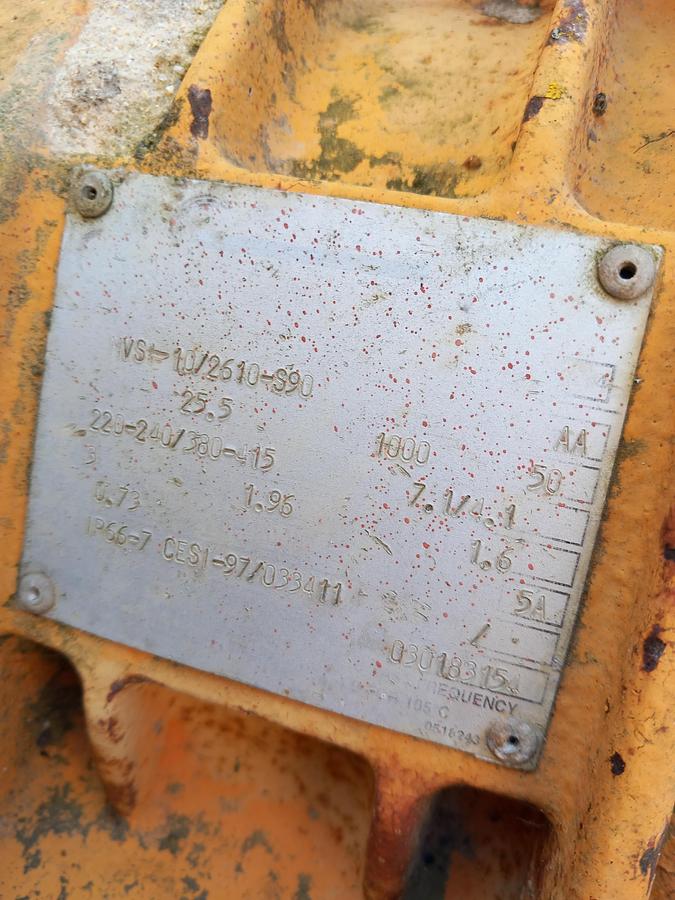 Used Crivo vibratório ANFER com tapetes transportadores