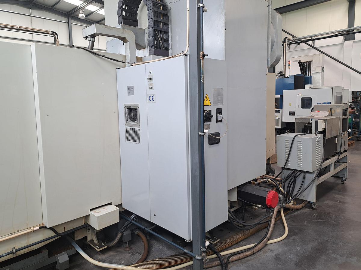 Used Centro de maquinação SHARNOA UGV 5032