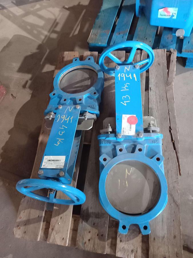 Used Válvula borbole manual DN-250