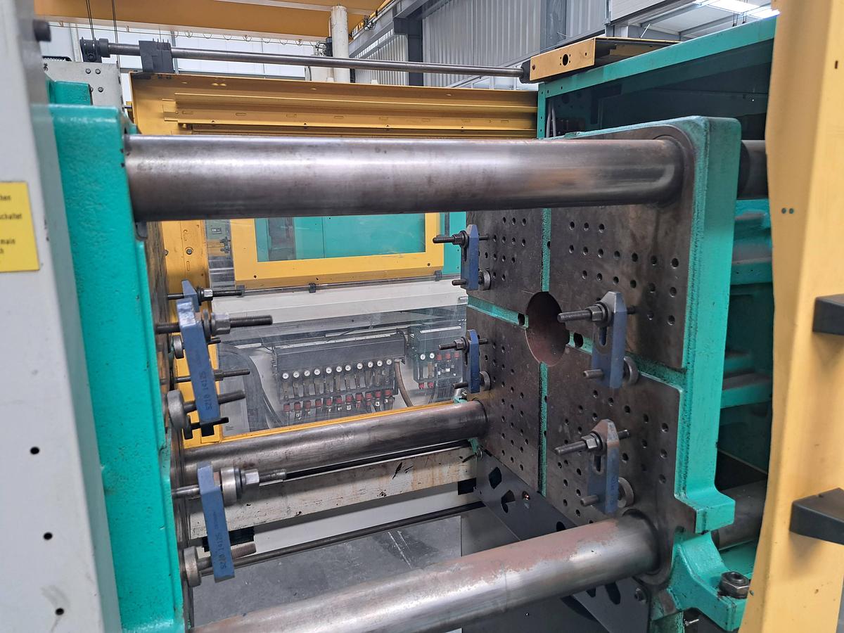 Used 1999 ARBURG 420S 1300-675