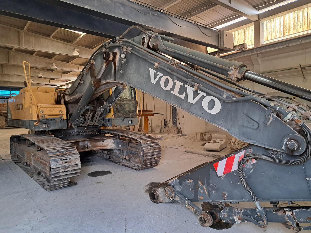 Used Giratória de rastos VOLVO EC360 BNLC