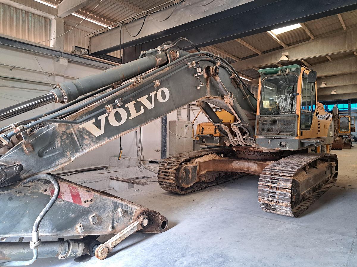Used Giratória de rastos VOLVO EC360 BLC