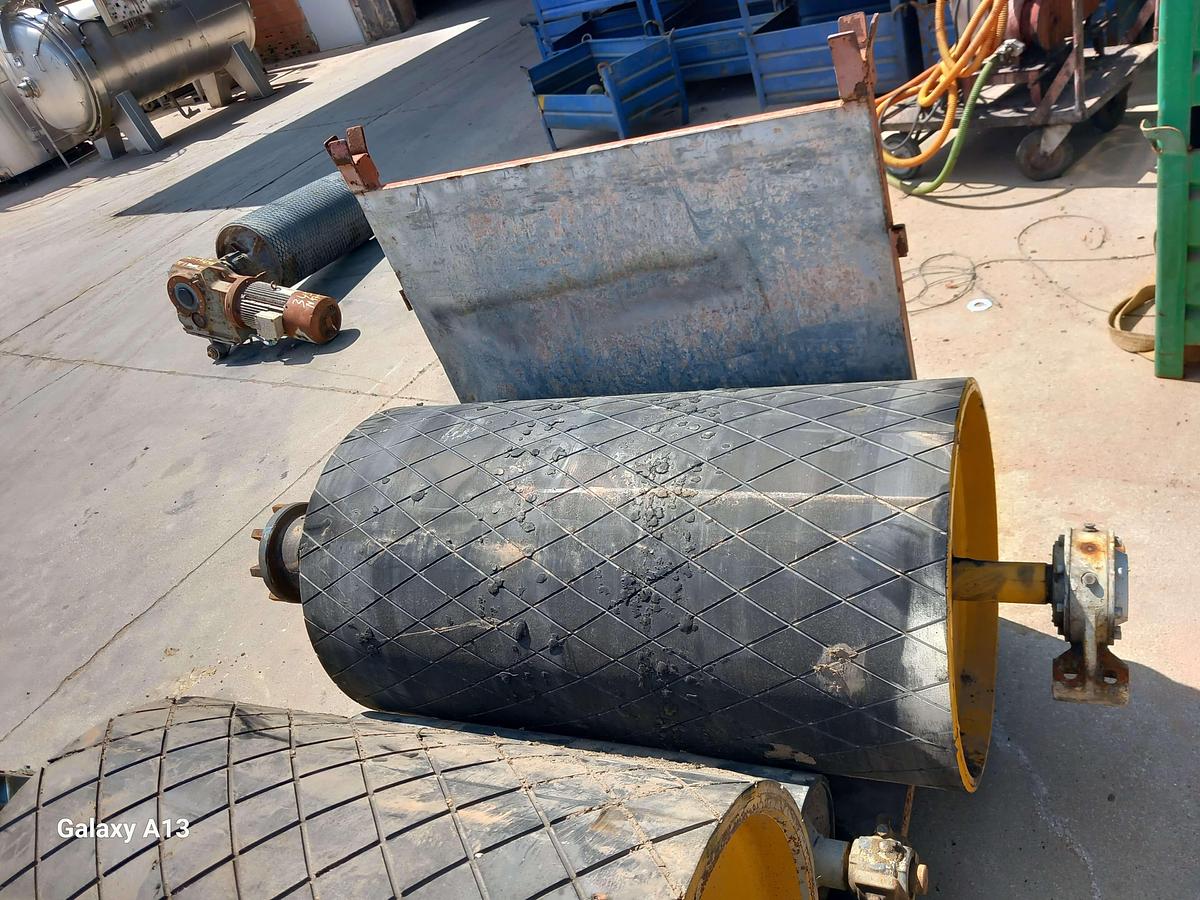 Used Tambor de acionamento emborrachado nervurado 640 x 1150 