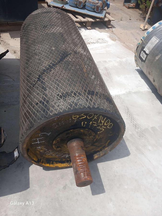 Used Tambor de acionamento emborrachado nervurado 630 x 1400 