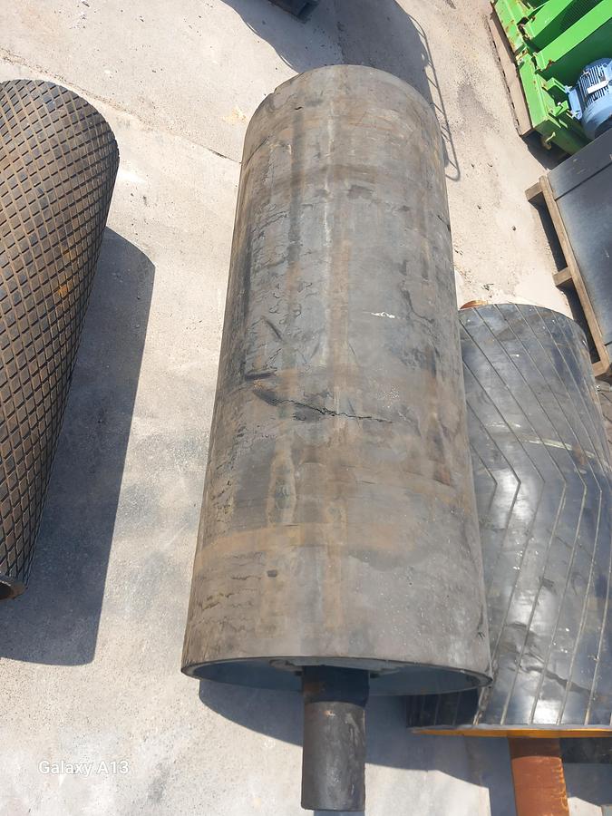 Used Tambor de acionamento liso  650 x 1600