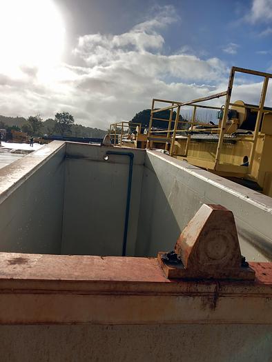 Used Reservatório de plástico