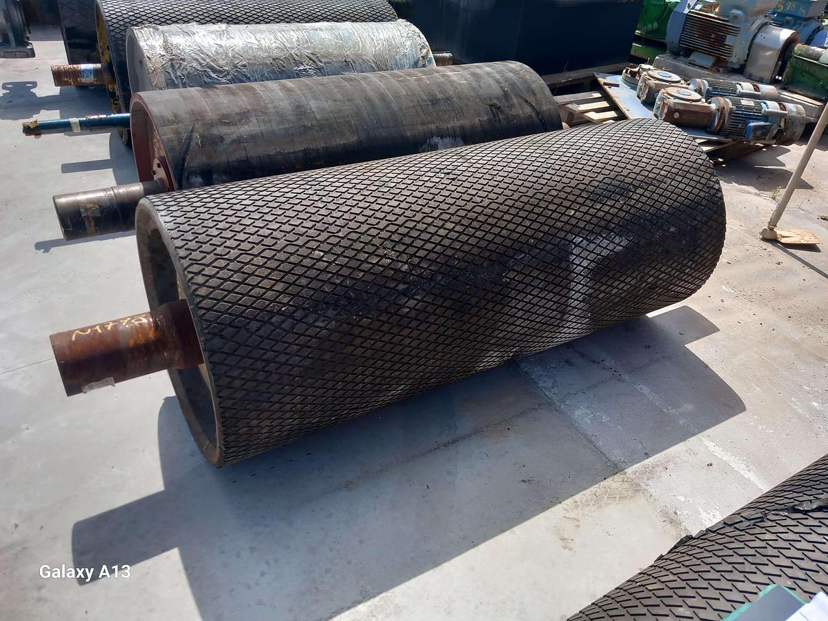 Used Tambor de acionamento emborrachado nervurado 630 x 1600 