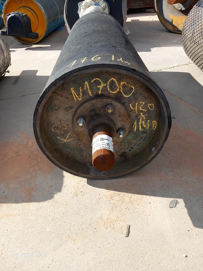 Used Tambor de acionamento com banda de rodagem lisa 420 x 1140