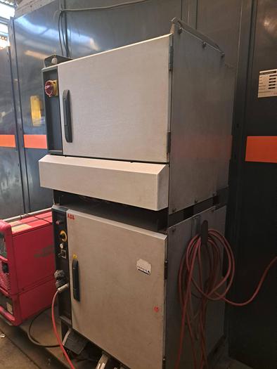 Used Robot de soldadura ABB FRONIUS TRANSPLUS SYNERGIC 4000