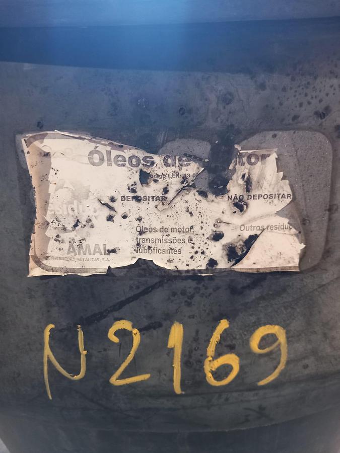 Used Reservatorio para oleos 1000 l.