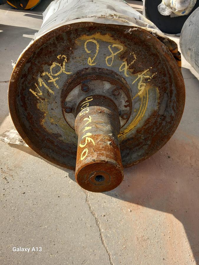 Used Tambor de acionamento com banda de rodagem ranhurada 400 x 1150