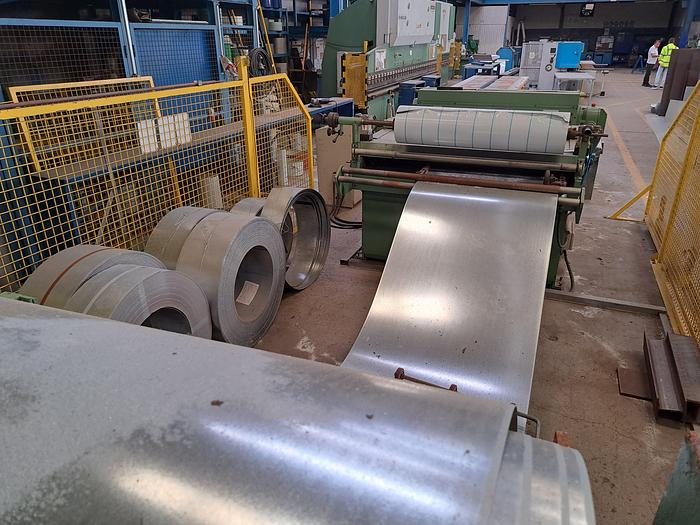 Used Máquina de desenrolar e cortar chapa Grandini PS P15