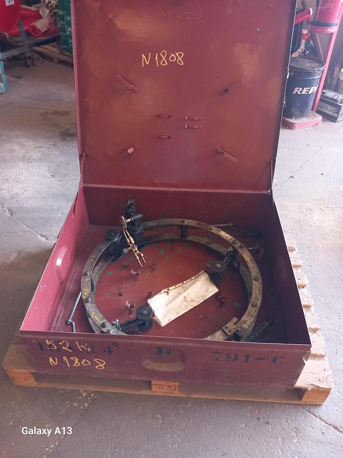 Used Máquina de corte de tubos Zinser 51/13/76