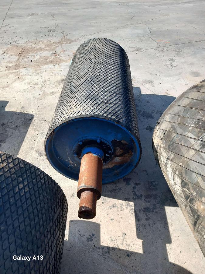 Used Tambor de acionamento emborrachado nervurado 630 x 1400